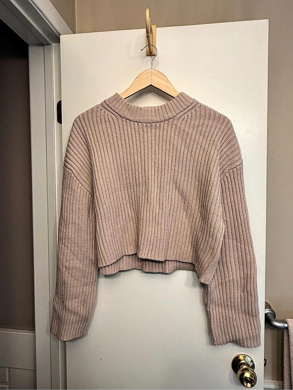 H&M Cropped Ribbed Sweater in Pink